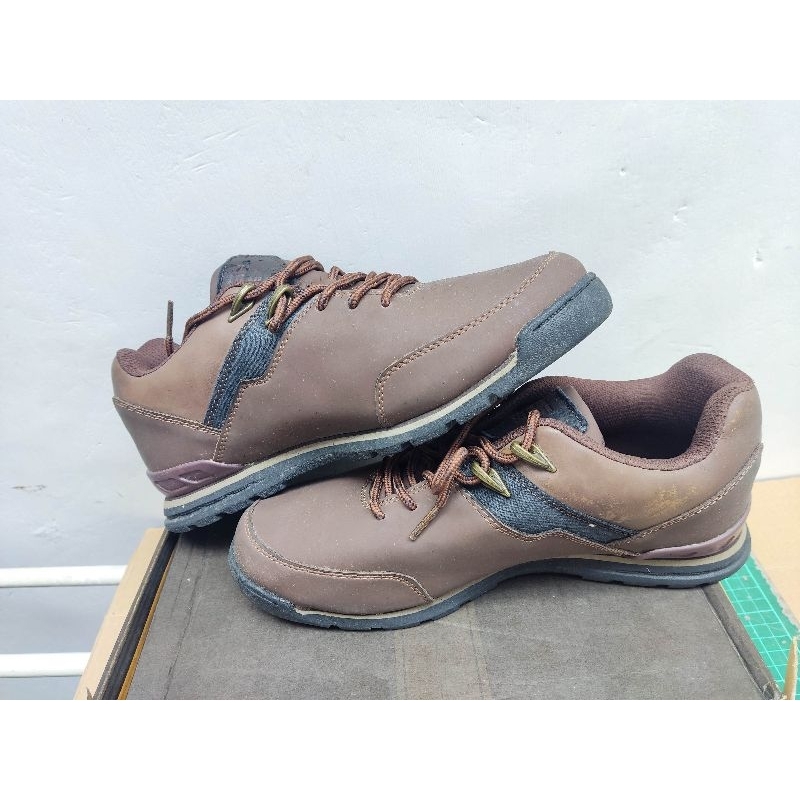 sepatu casual m gee altus coklat sneakers m-gee ringan tali box formal