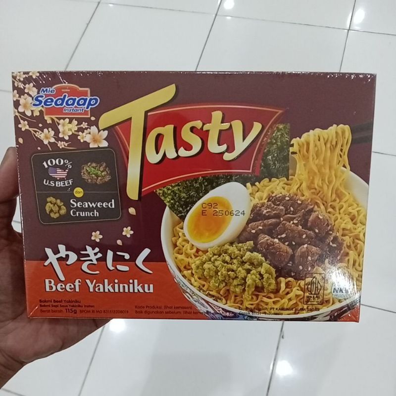 

Mahbubah - Mie Sedaap Instant Tasty 124 g Bakmi Beef Yakiniku