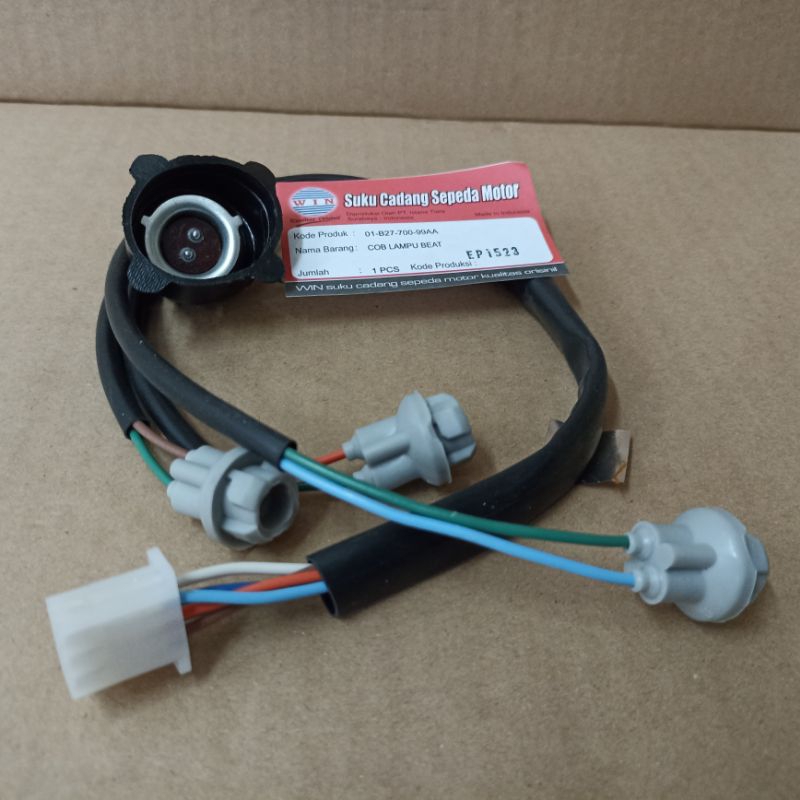 SOKET FITING LAMPU DEPAN BEAT KARBU