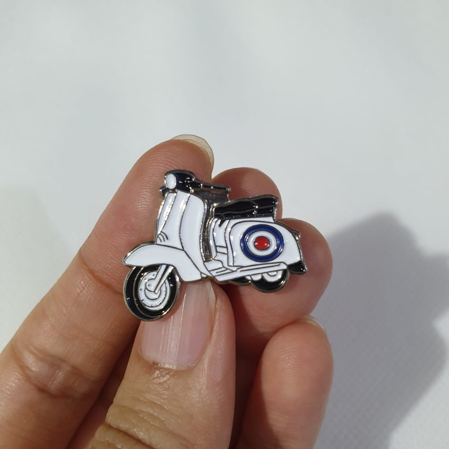 Bros Pin Enamel Vespa Putih