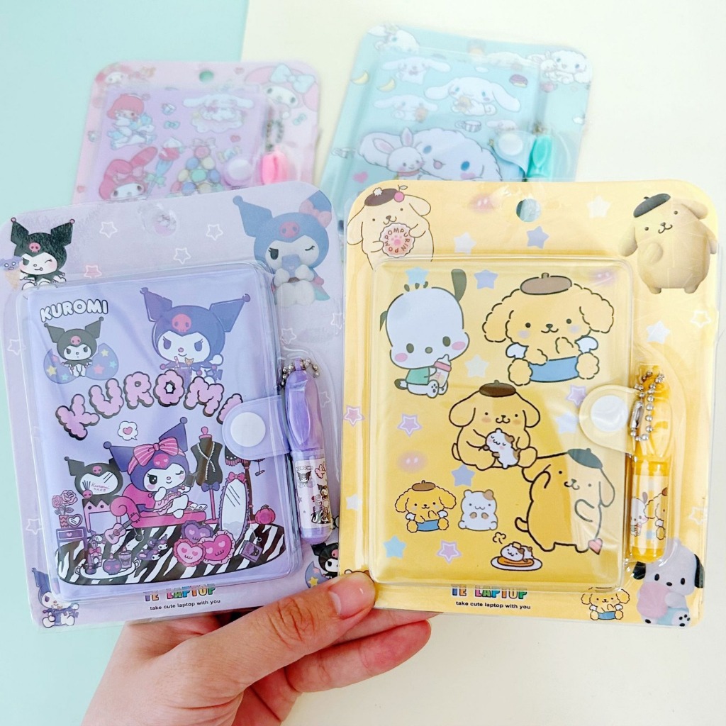 

E10 NOTEBOOK PORTABLE SANRIO DENGAN PULPEN | SET PEN BUKU CATATAN HARIAN PORTABLE | MINI DIARY | BUKU CATATAN MINI | CUTE MINI DIARY | POCKET NOTEBOOK | BUKU CATATAN SAKU PORTABLE KARTUN LUCU | HADIAH | KADO ULANG TAHUN | POMPOMPURIN | KUROMI | MELODY | C