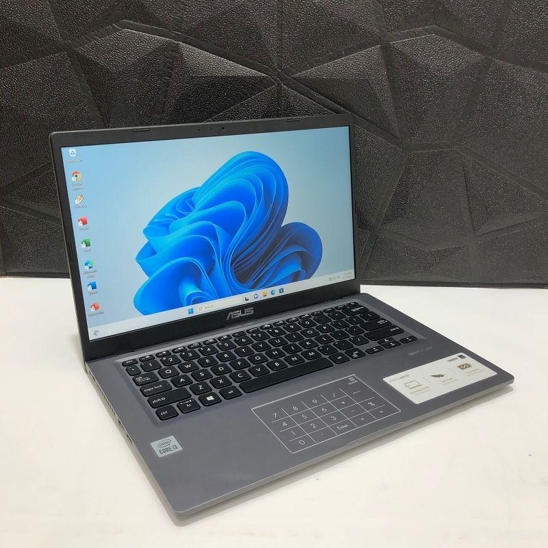 Laptop Asus VivoBook X415JAB - Intel Core i3-1005G1 RAM 4GB SSD 256GB Mulus