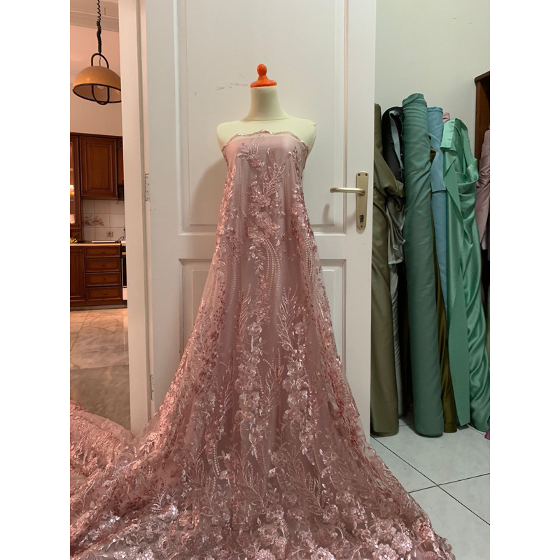 Kain Bahan Kebaya Brukat Brokat Tile Bordir Payet 1/2 Meteran Motif Bunga Salur Victoria Warna Pink 