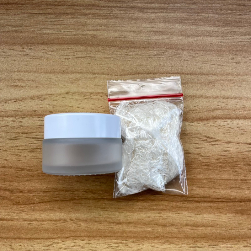 

Wadah Tinta Sedang & Benang Sutra 3gr