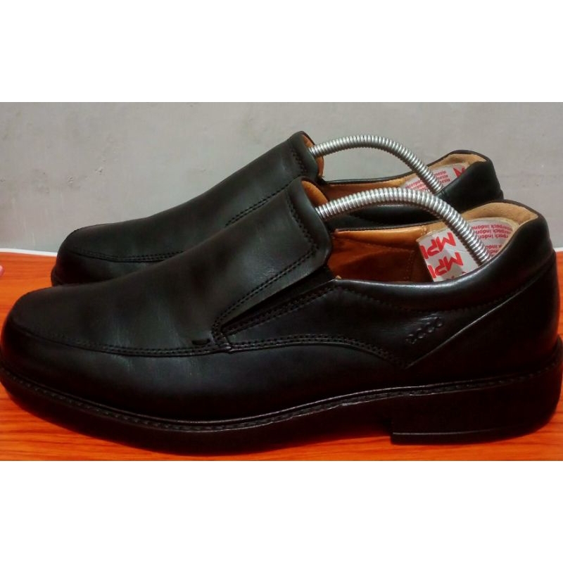 Sepatu kulit pria pantofel slip on ECCO full black Original