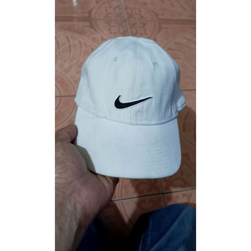 TOPI NIKE PUTIH