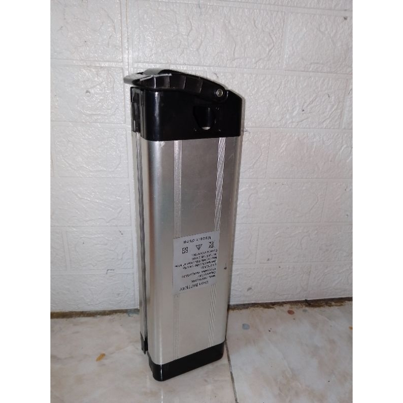 KOTAK BATERAI LITHIUM SEPEDA LISTRIK SELIS IOI BISA DIGUNAKAN UNTUK SEMUA JENIS