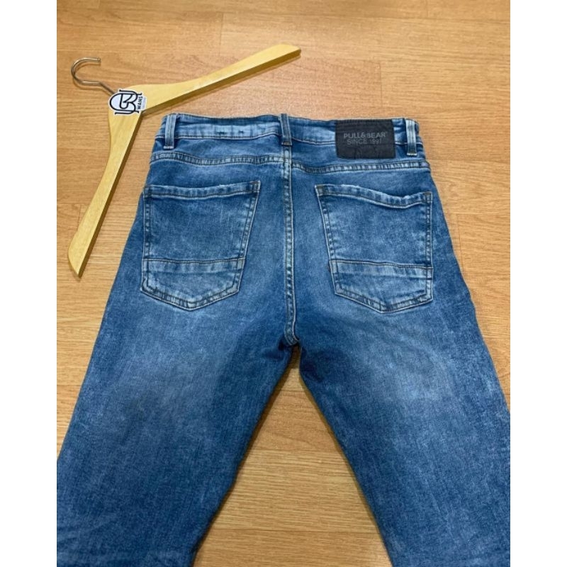celana pull and bear second size 28