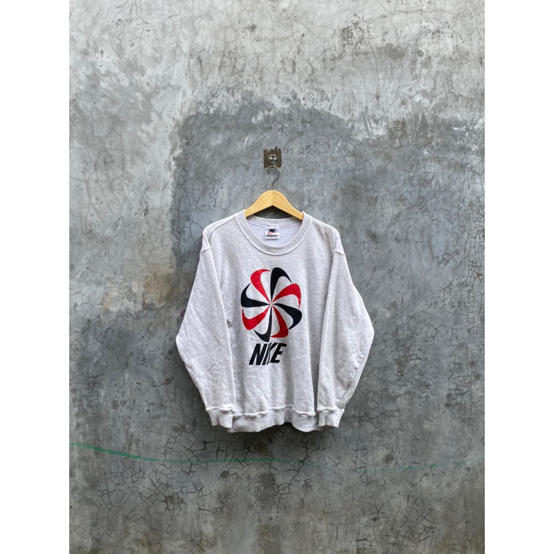 RARE NIKE PINWHEEL VINTAGE CREWNECK SECOND BRAND