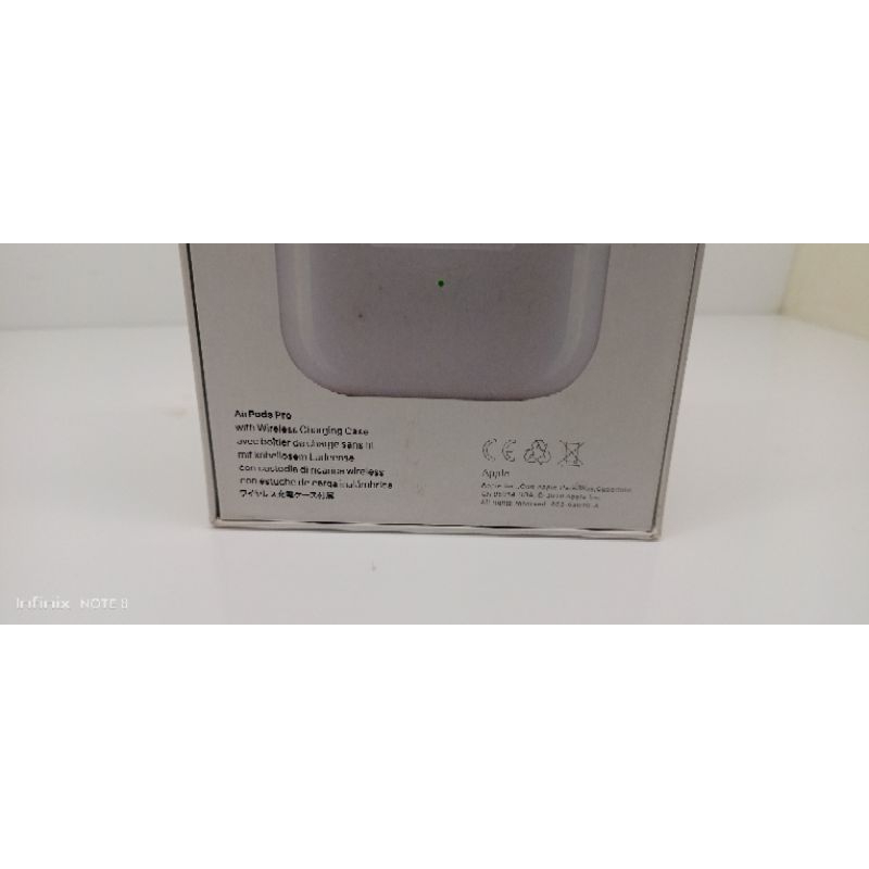 dus/box airpods pro dan airpods biasa