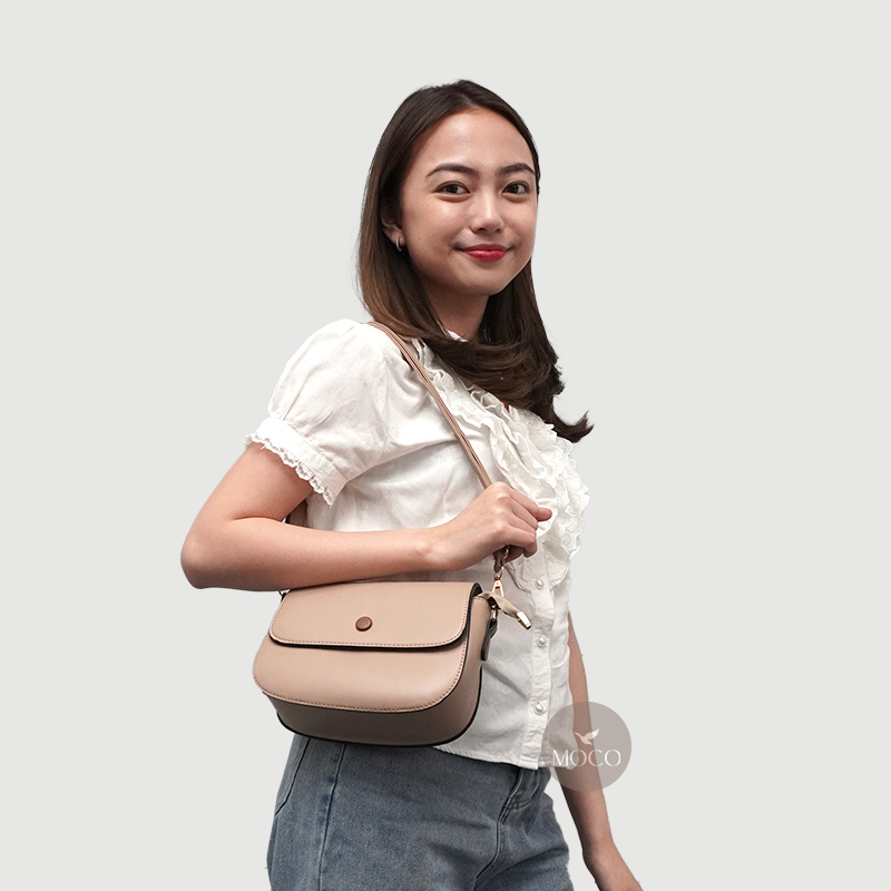 1018 MOCO Fashion Tas Wanita Selempang Sling Shoulder Bag Dompet Kecil Terbaru Kuliah Kerja Sekolah Fashion Kekinian Motif Pin Bulat