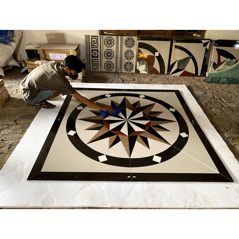 GRANIT MOTIF 160x160 (80x80x4keping)