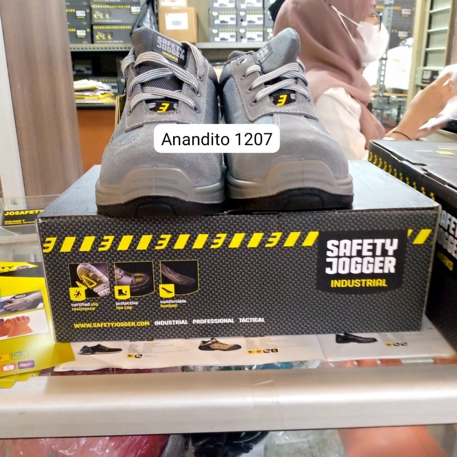 Sepatu Safety Jogger Organic S1P