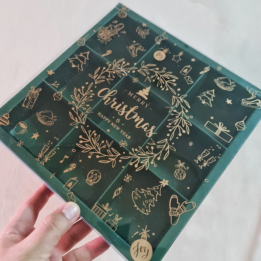 

5 Pcs Box Kotak Mika Packaging Hadiah Hempers Egg Tart Edisi Merry Christmas Ukuran 24 x 24 x 4.5 cm