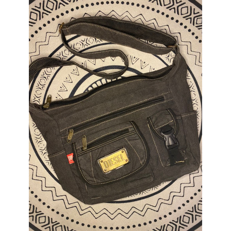 Tas Selempang Diesel