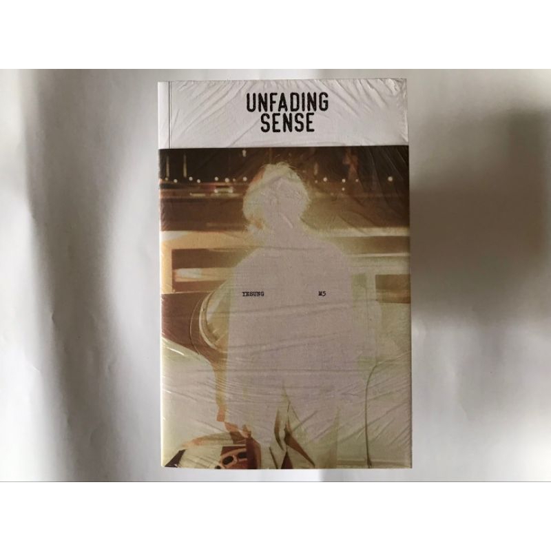 READY STOCK YESUNG UNFADING SENSE PHOTOBOOK VER