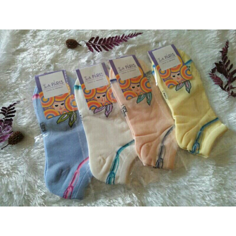 kaos kaki wanita mata kaki motif