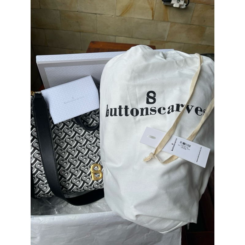 Button Scraves Bag