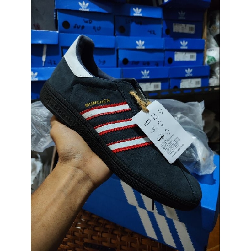 Adidas Munchen Edge Navy
