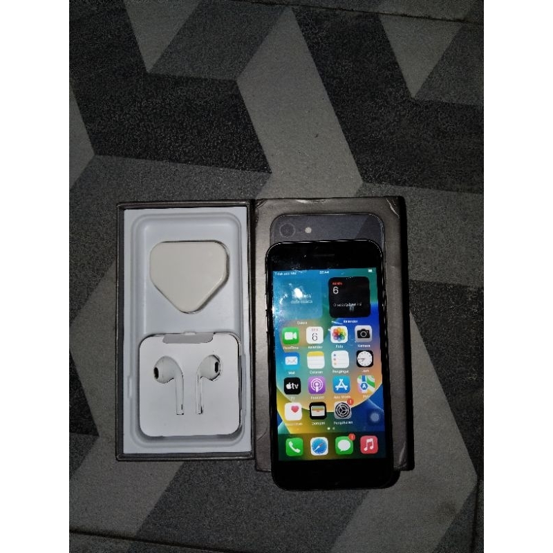 HP Bekas iphone 8 64gb ibox
