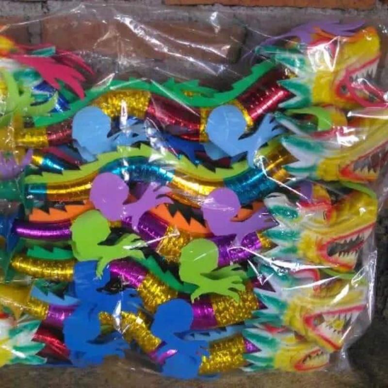 TEROMPET TAHUN BARU TEROMPET NAGA TAHUN BARU