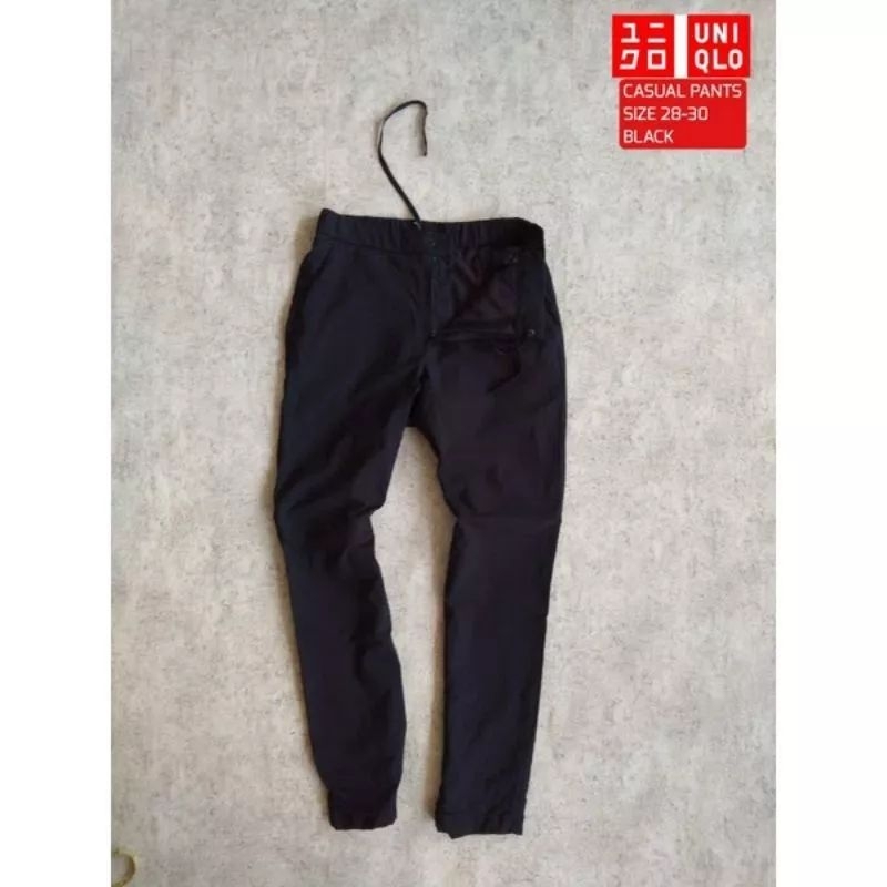 celana uniqlo outdoor hitam pekat