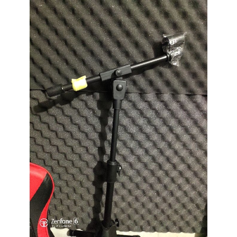 Stand Mic pendek maruni