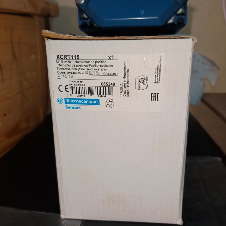 Limit Switch Telemecanique XCRT115
