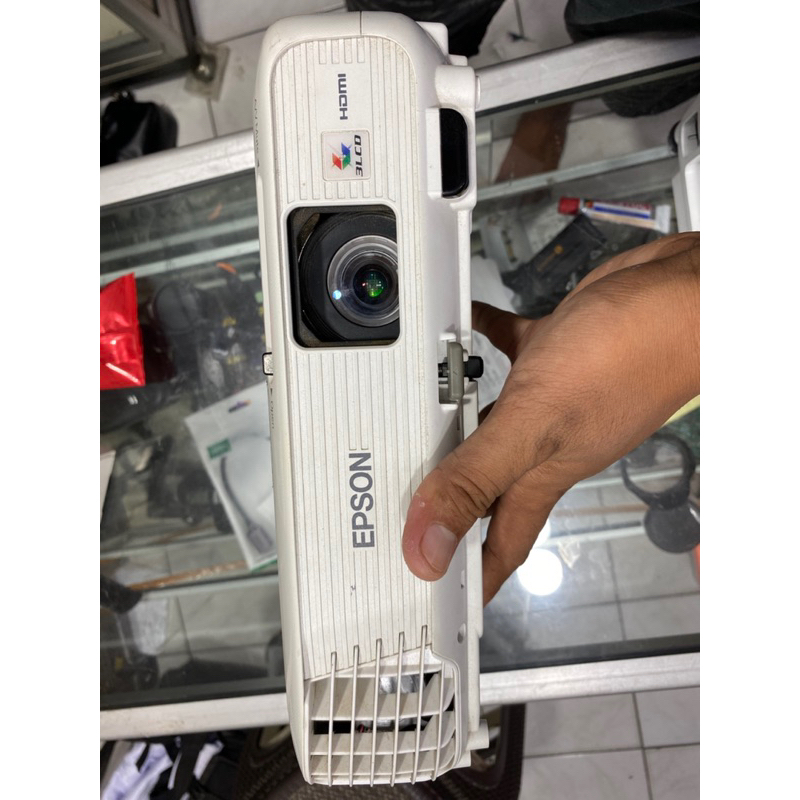 Proyektor EB-S300
