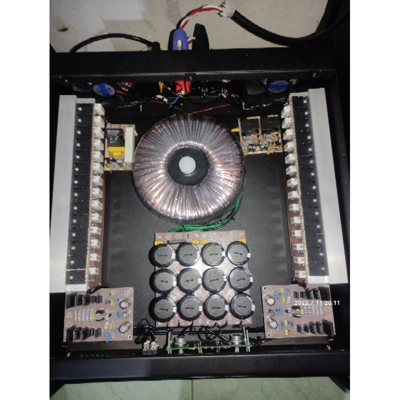 Power Amplifier Umbro 20A Cocok Buat Speaker 18inch x 4 Second Bekas