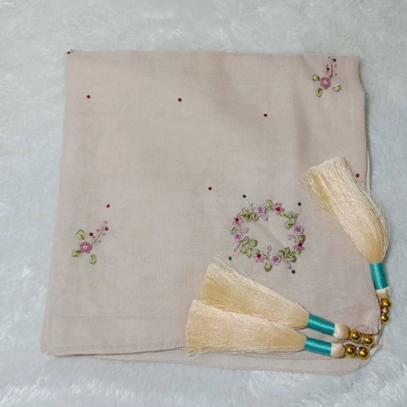 Hijab Segi Empat Paris Sulam Tassel / Jilbab Segi Empat Sulam Motif Tassel