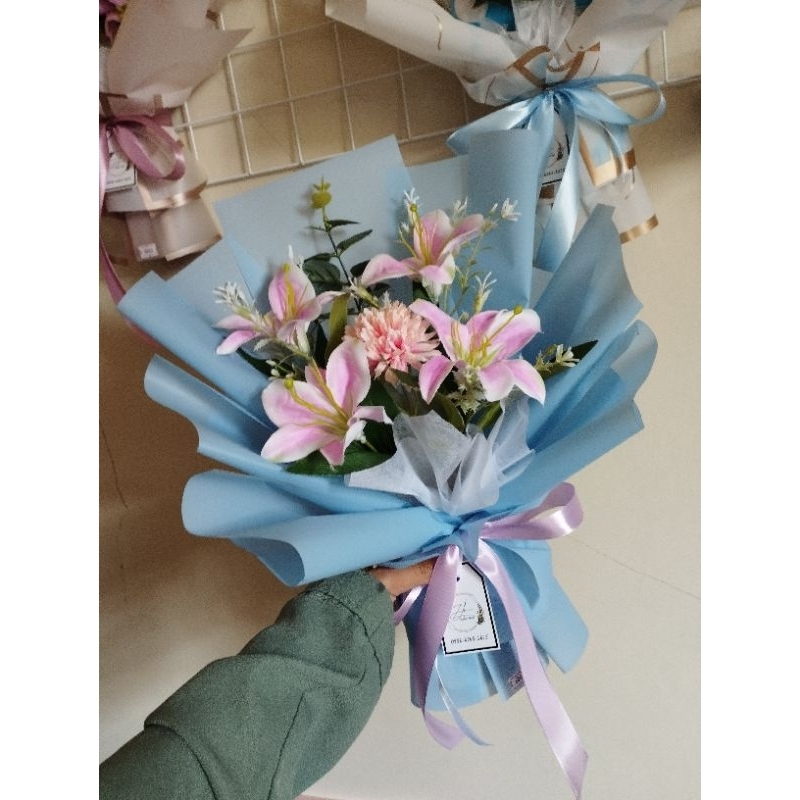 Buket bunga Lily - buket bunga artificial