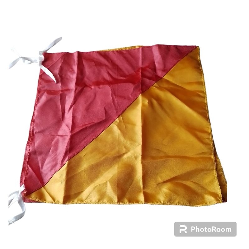 

1 PAKET BENDERA SMAPUR , 2 BENDERA SEMAPUR + 2 TONGKAT SMAPUR