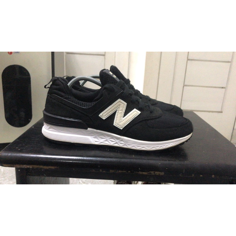 New Balance Hitam (NB 574) No Box