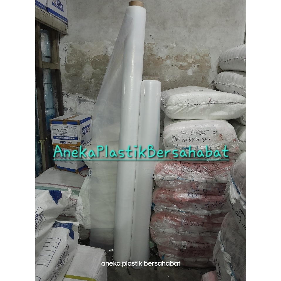 PLASTIK UV lebar 3 meter tebal 200 micron intensitas UV 14% , plastik uv greenhouse , plastik uv rum