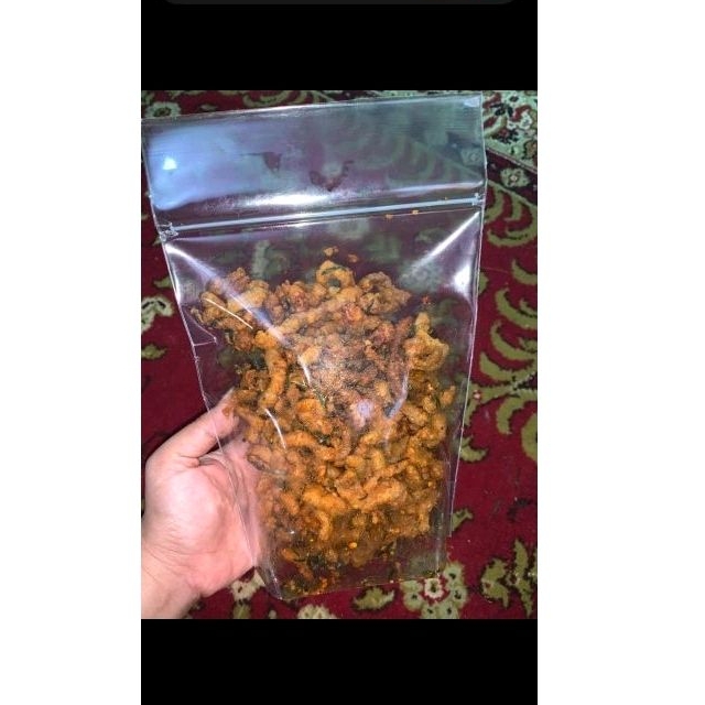 

Kripik usus crispy pedas gurih daun jeruk