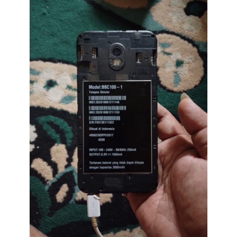 blackberry Aurora ram 4/32 minus lcd bacdoor ada