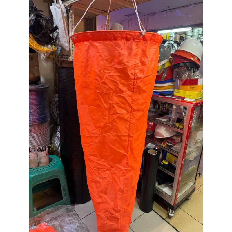 Windsock Warna Orange / Penunjuk Arah Mata Angin