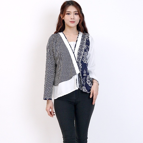 Grosir Batik Wanita - Atasan Batik Varian Putih 561
