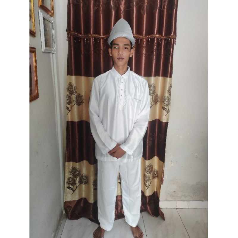 Baju adat melayu pria