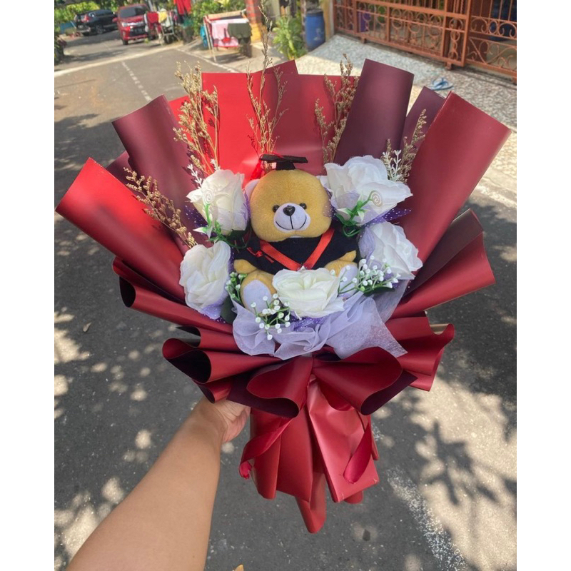 

Bucket Wisuda