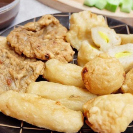 

LRQC4365 7.7 Pempek Palembang Paket Ekonomis
