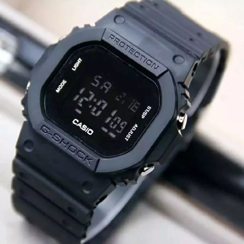 Jam Tangan Pria Casio G-Shock DW-5600