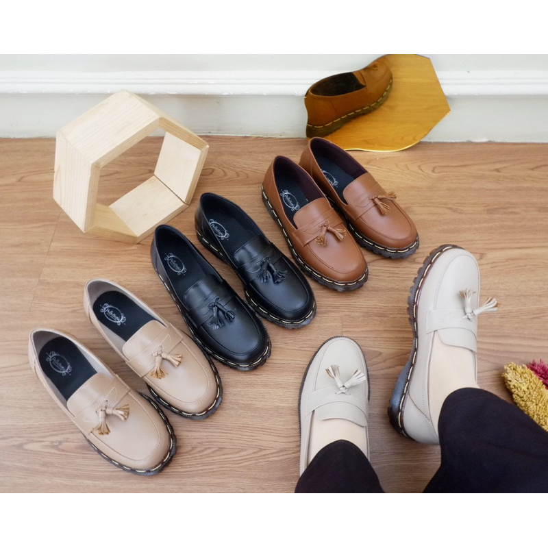 Sepatu Docmart Kulit Wanita