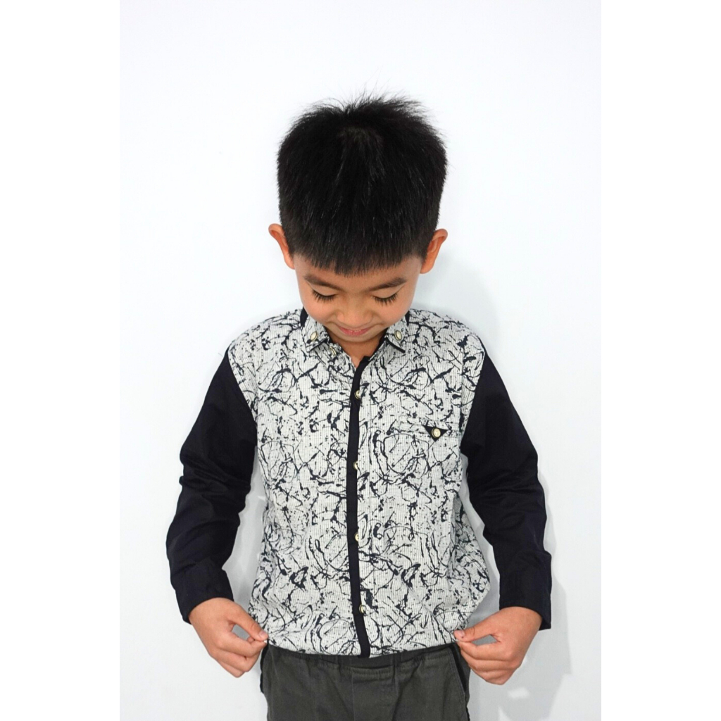 M231 Kemeja Anak Laki Laki Printing Panjang Abu 0865A