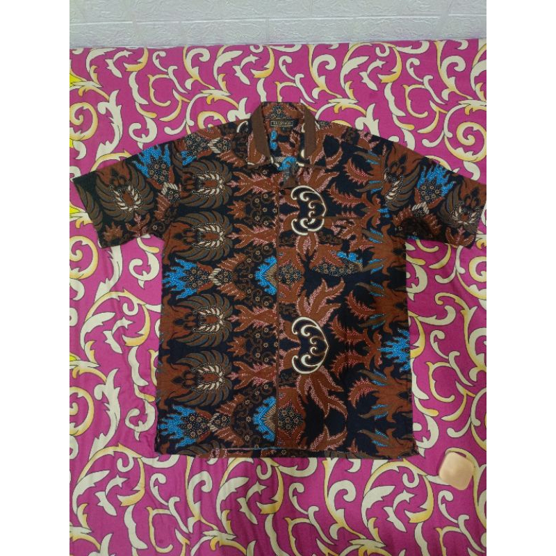KRESNACO kemeja batik prelove (PL) size L P 71 LD 55 kondisi sangat bagus