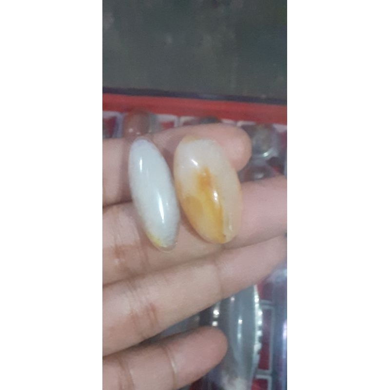 batu pandan nanas putih