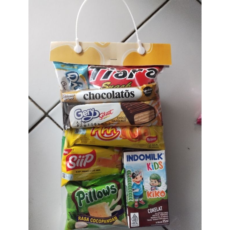 

PARCEL SNACK ULTAH / PARCEL JAJAN ANAK / NATAL / TEDHAK SITTEN / SYUKURAN / LEBARAN / KHITANAN