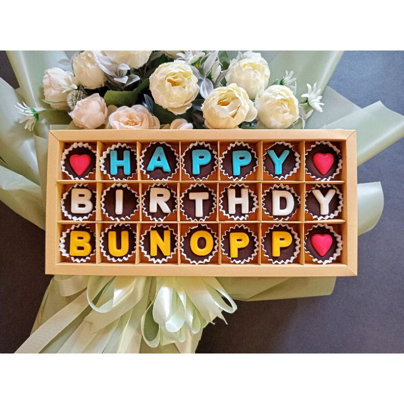 

Kado ulang tahun/anniversary/wedding Cokelat Alfabet (21 huruf)
