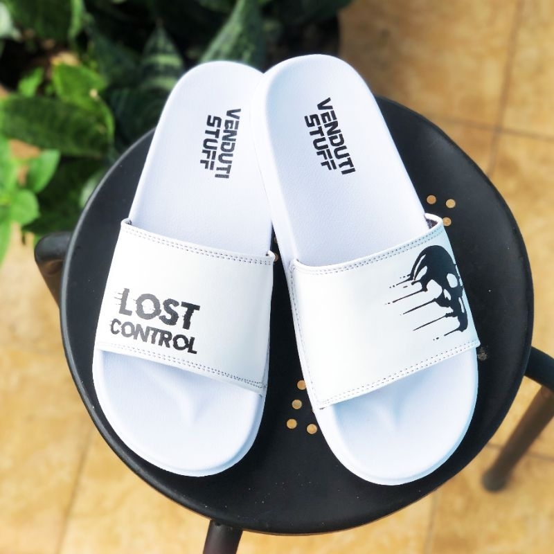 Sandal Pria Kekinian Sandal Slide Putih Sandal Venduti Stuff Original